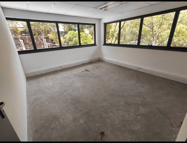 484M² OFFICE TO LET IN RANDJESPARK